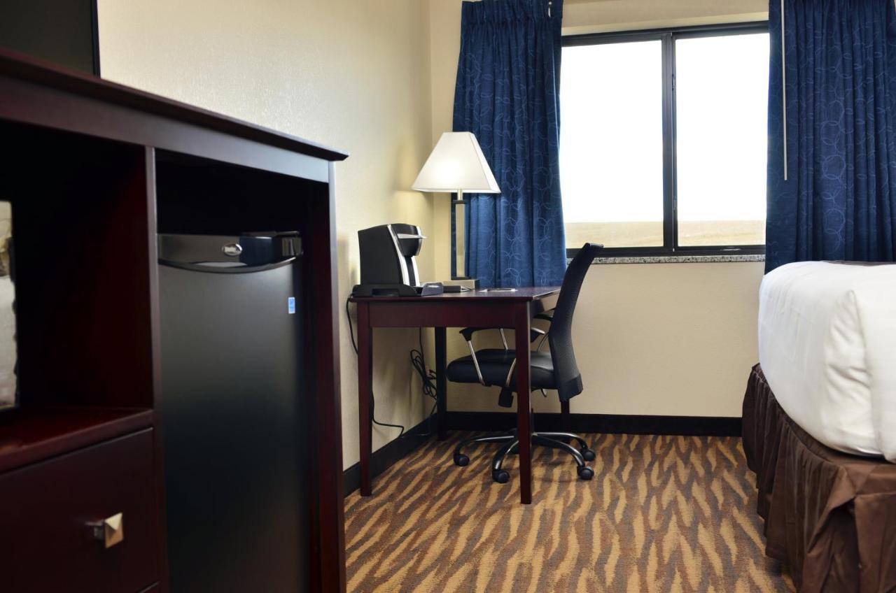 Cobblestone Inn & Suites - Manning Екстериор снимка