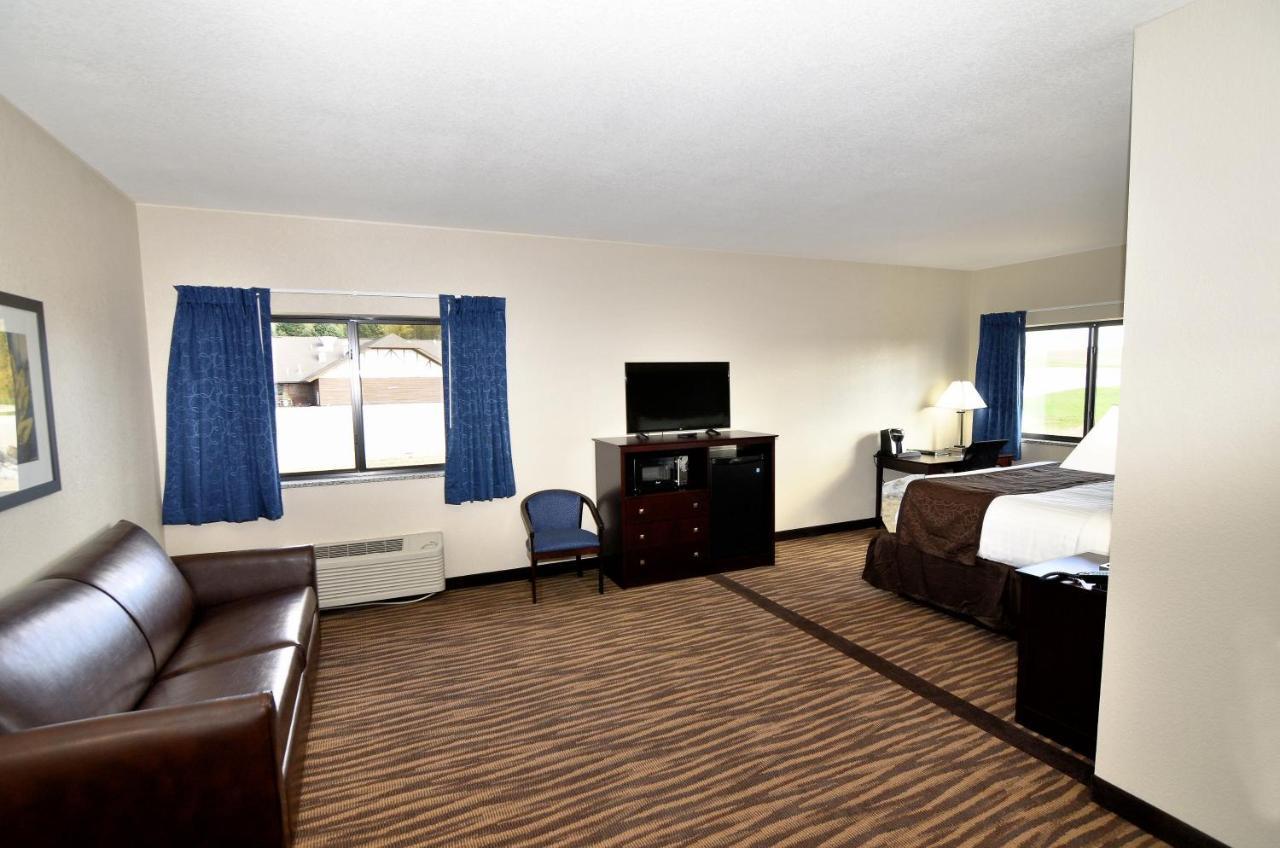 Cobblestone Inn & Suites - Manning Екстериор снимка