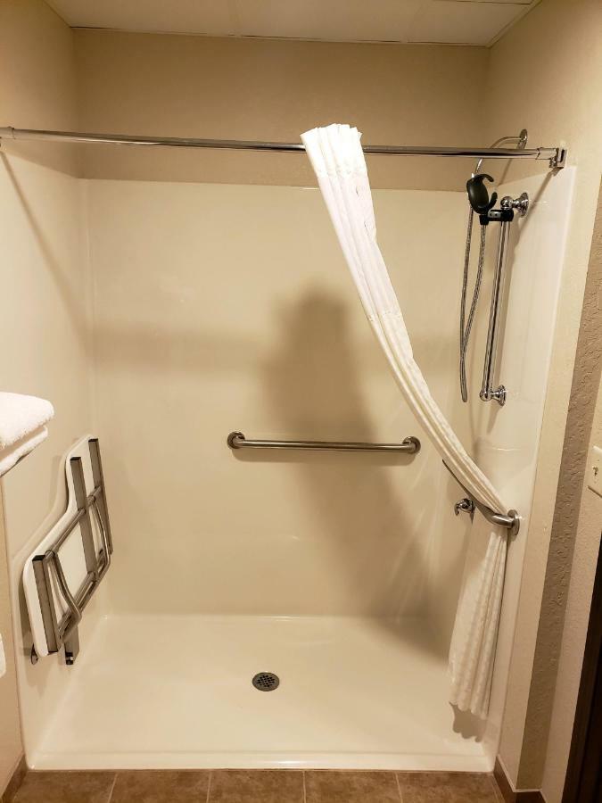 Cobblestone Inn & Suites - Manning Екстериор снимка